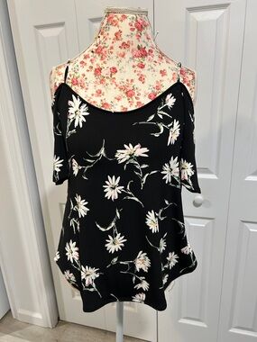 Kaileigh Black Floral Cold-Shoulder Camisole